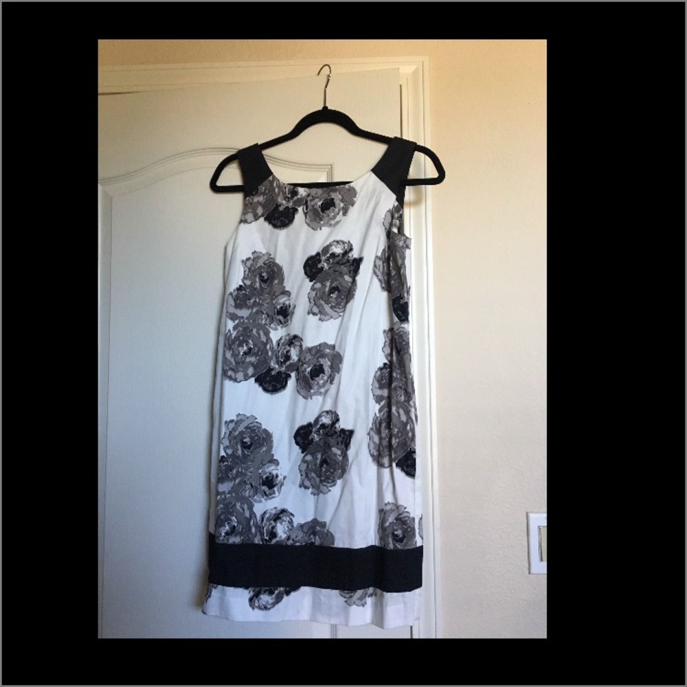 Dress - Picture 3 of 8