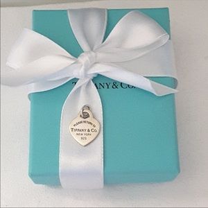 Tiffany & Co. heart for necklace 💗