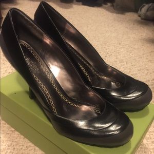 Never worn Gianni Bini black grey shoes