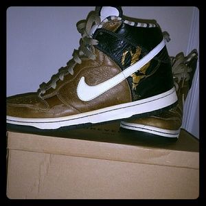 NIKE Dunks (Panther collection)