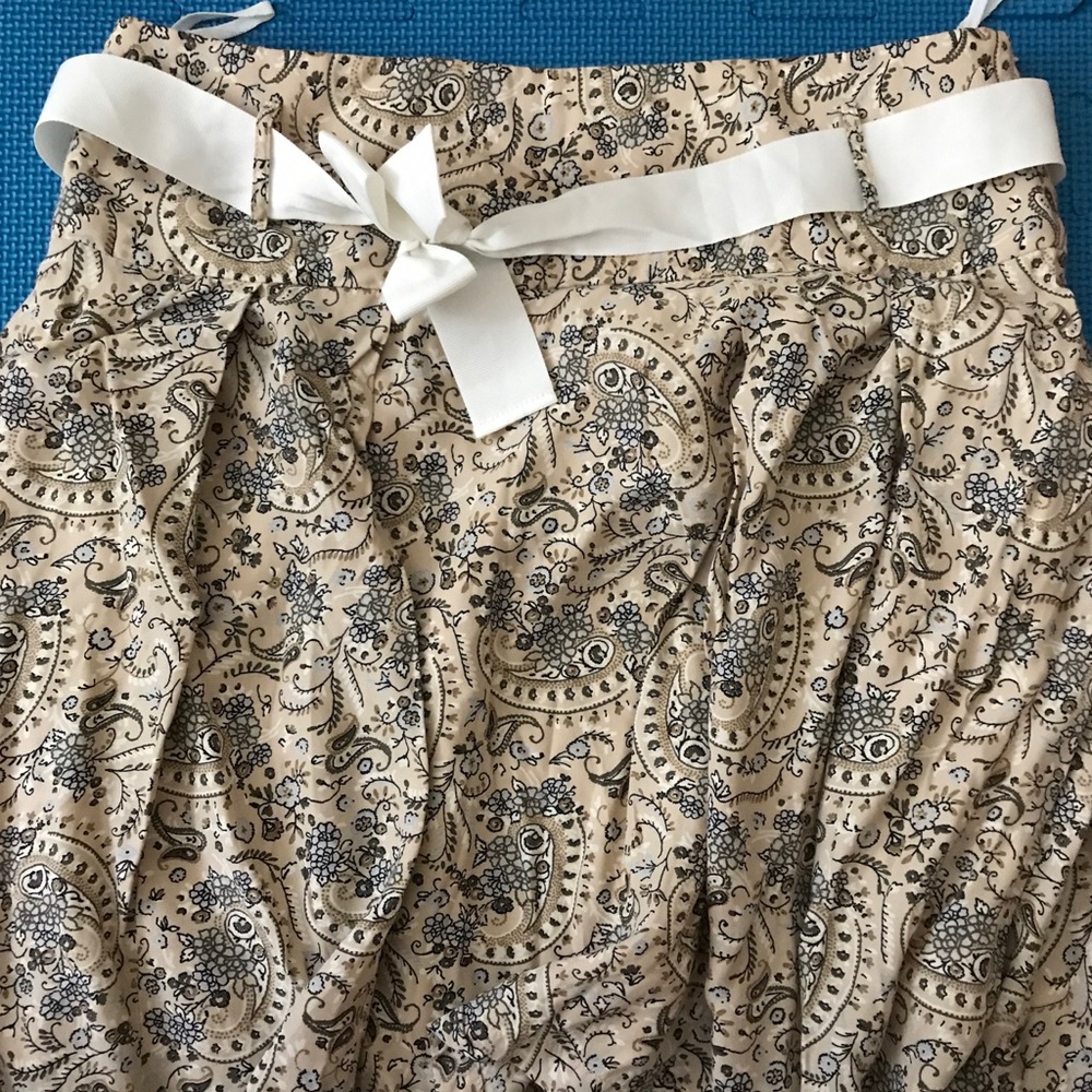 Floral skirt with lace