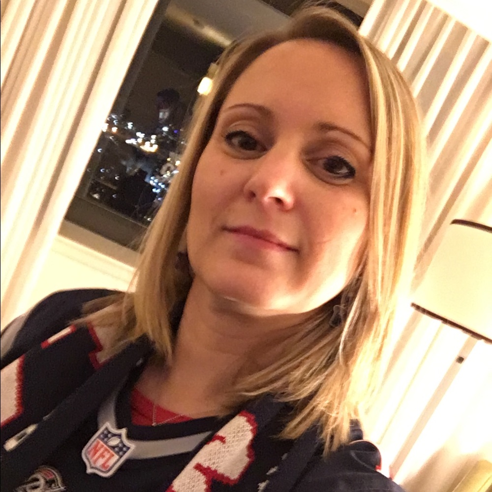 Meet your Posher, April