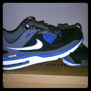 NIKE Air Max