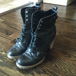 Like new black heeled boots