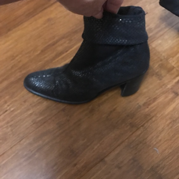 Natessa Black – Aquatalia® Aquatalua Booties
