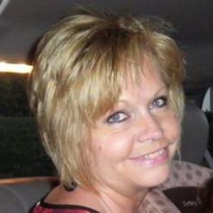 Meet your Posher, Lora