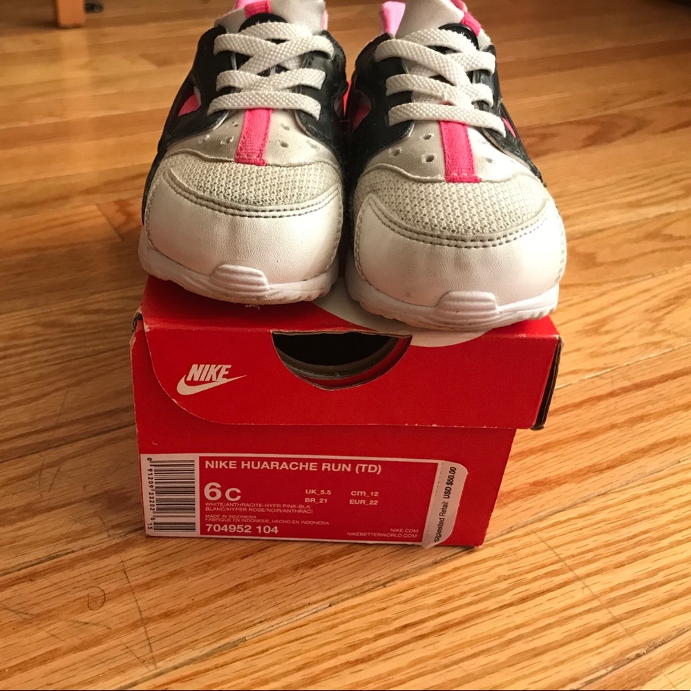 Nike Huarache Run- Girl Toddler Size 6c