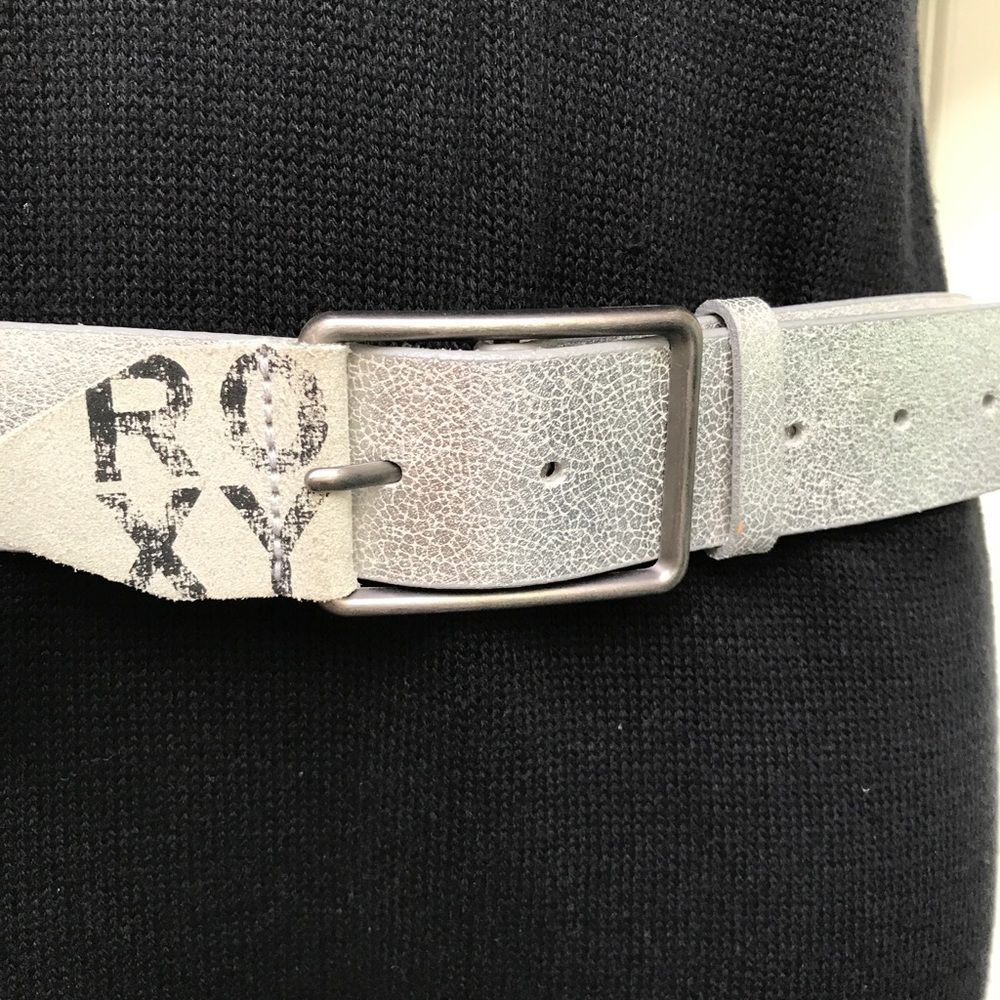 NWOT Roxy double buckle belt - Picture 2 of 4