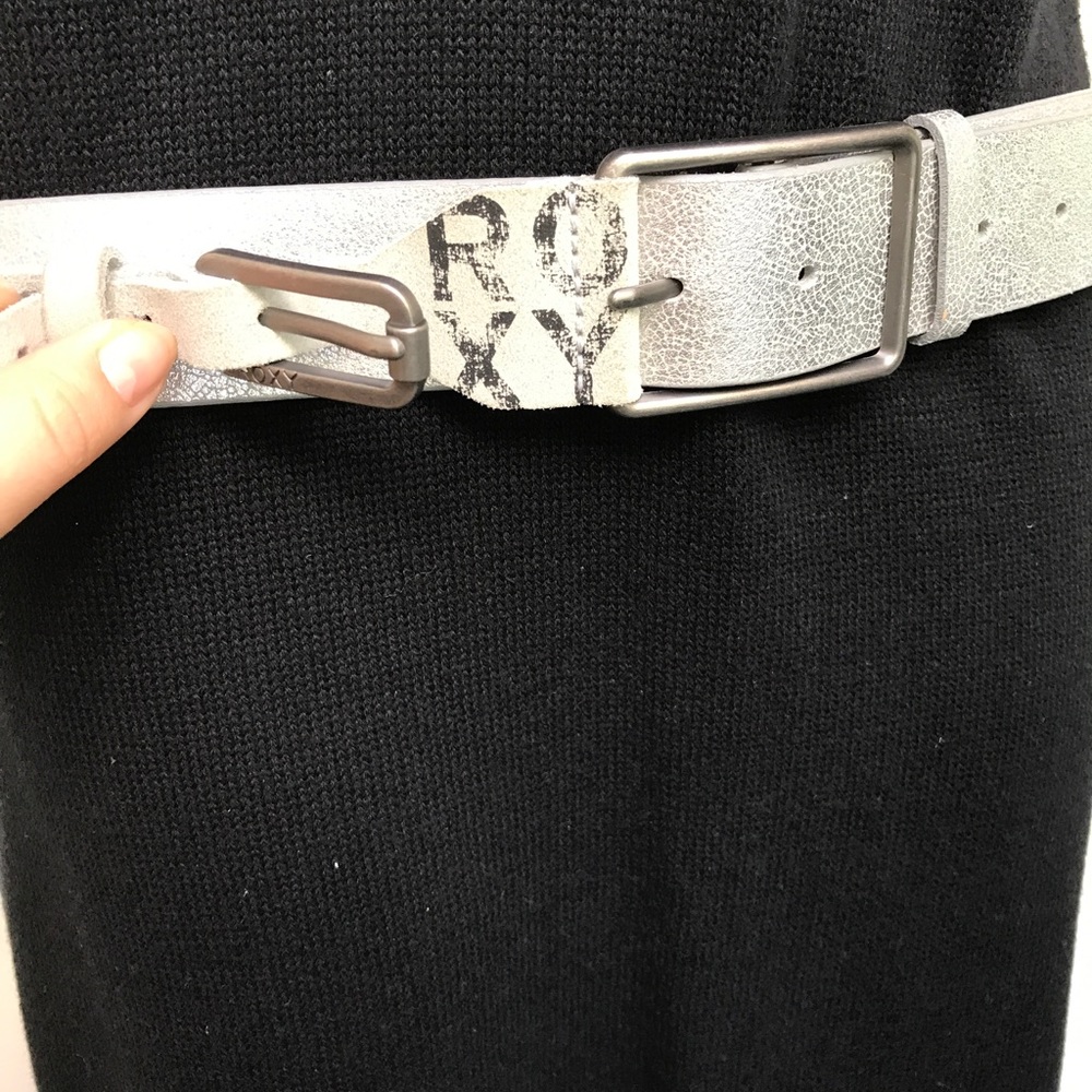 NWOT Roxy double buckle belt - Picture 3 of 4