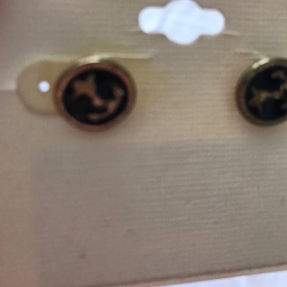 Lauren Conrad anchor earrings - Picture 2 of 3