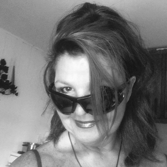 Meet your Posher, Theresa - Picture 1 of 1