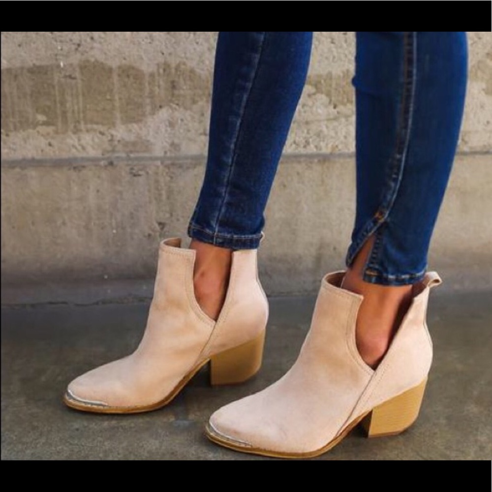 For sale. Never worn