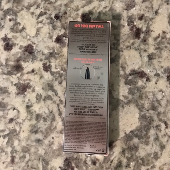 BENEFIT- Good Proof Brow Pencil. Shade 4 - Picture 2 of 3
