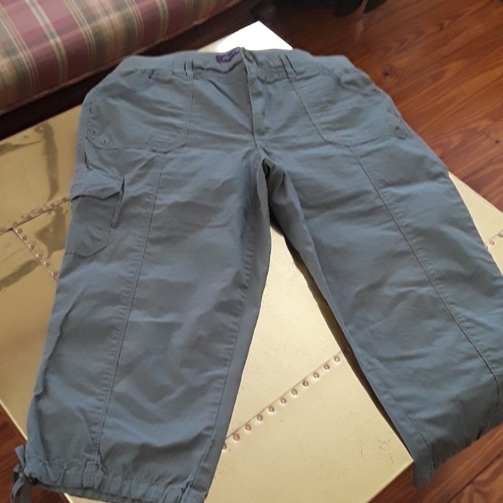 Cropped pants