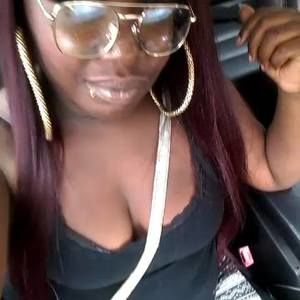 Meet your Posher, Nadia