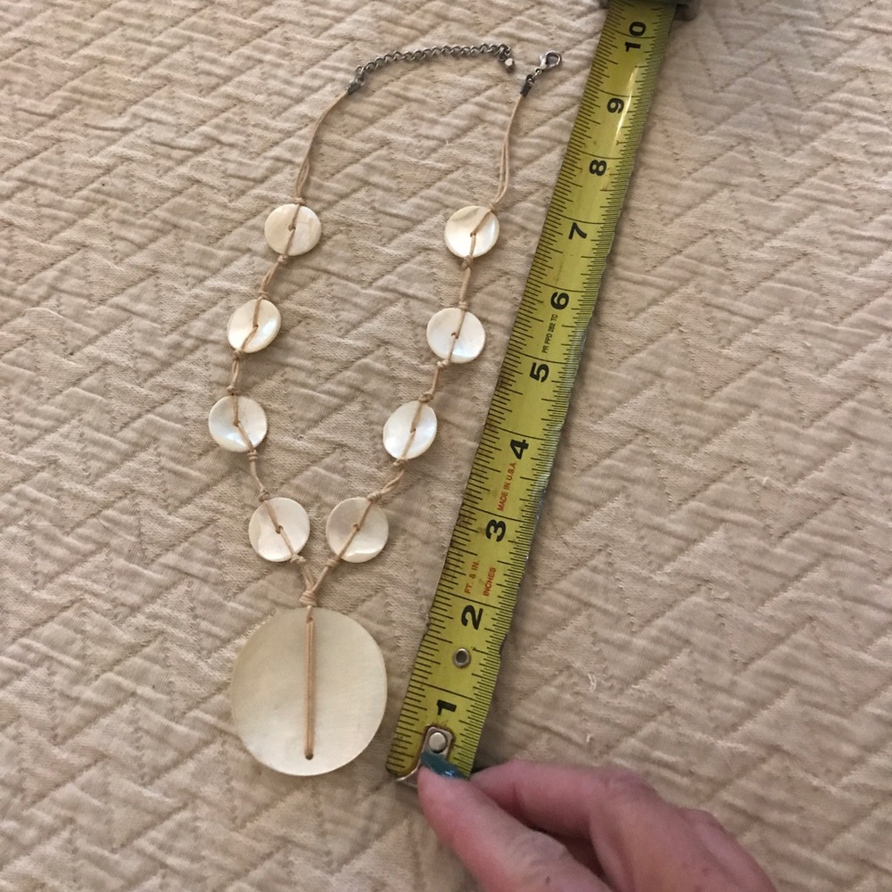 🚫SOLD🚫Shell necklace - Picture 5 of 6
