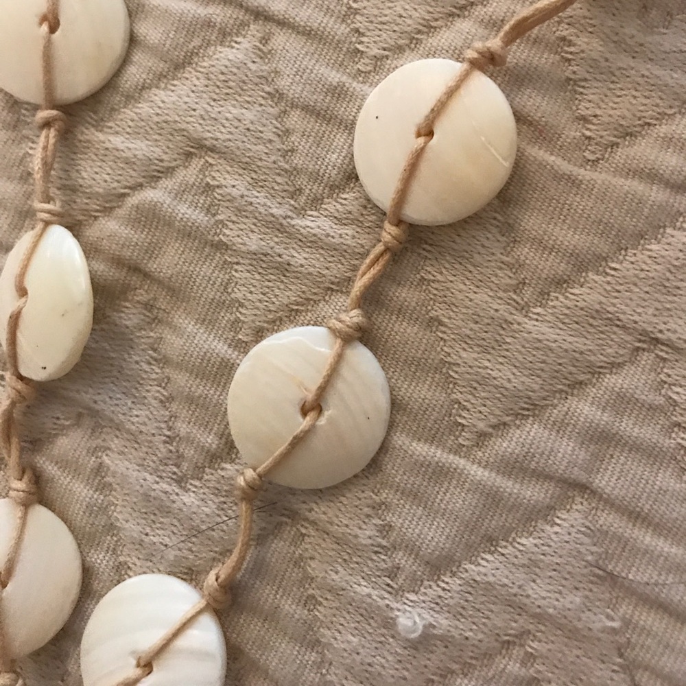 🚫SOLD🚫Shell necklace - Picture 6 of 6