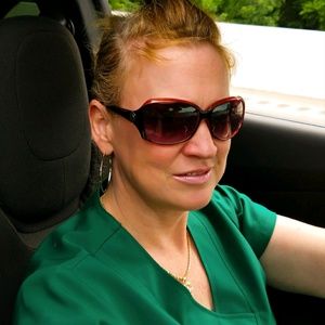 Meet your Posher, Holly