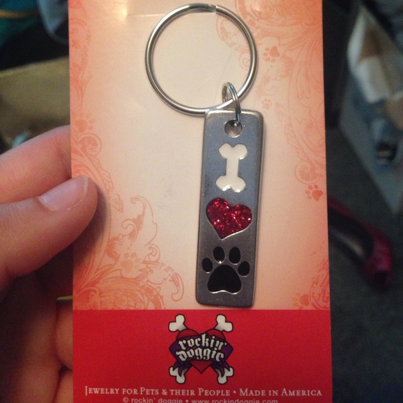 NWT Bone Heat Paw keychain - Picture 1 of 1