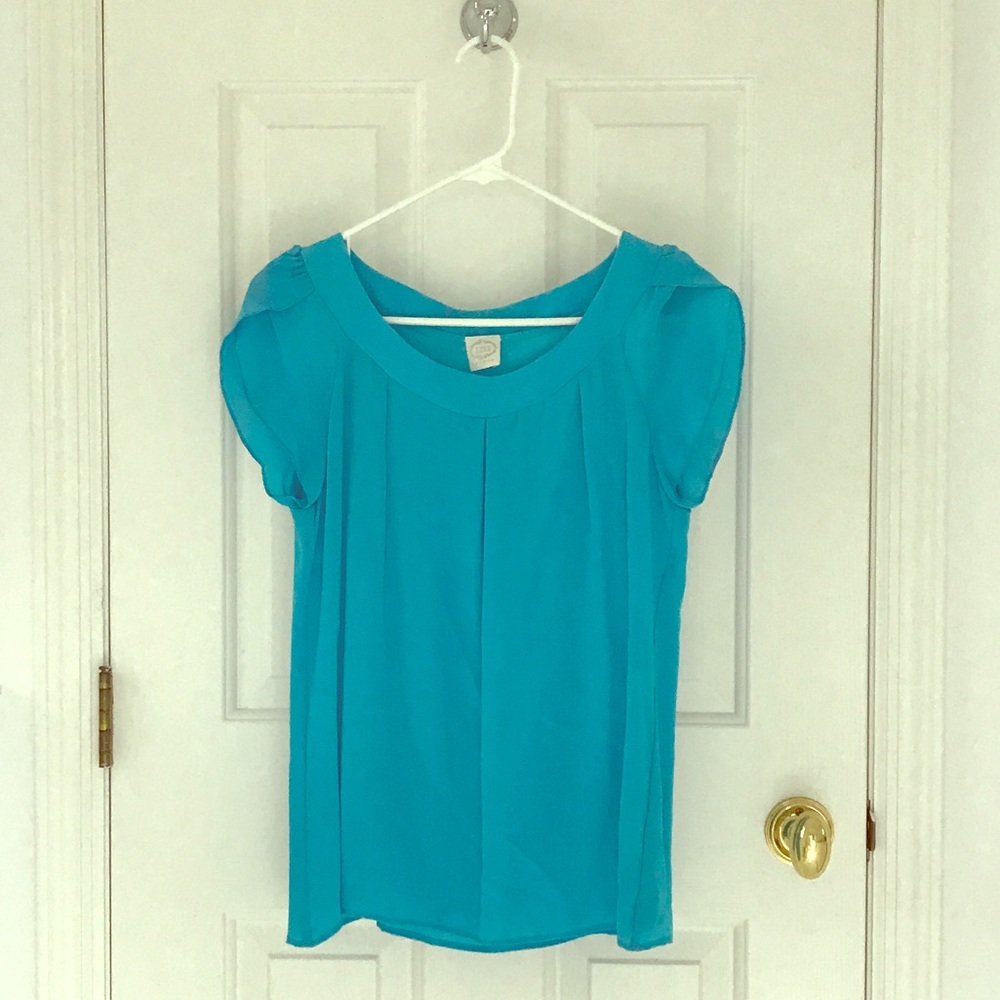 Turquoise top