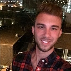 Meet your Posher, Zach