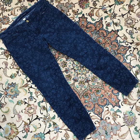 Banana Republic Denim - Banana Republic denim rose print jeans (size 30)