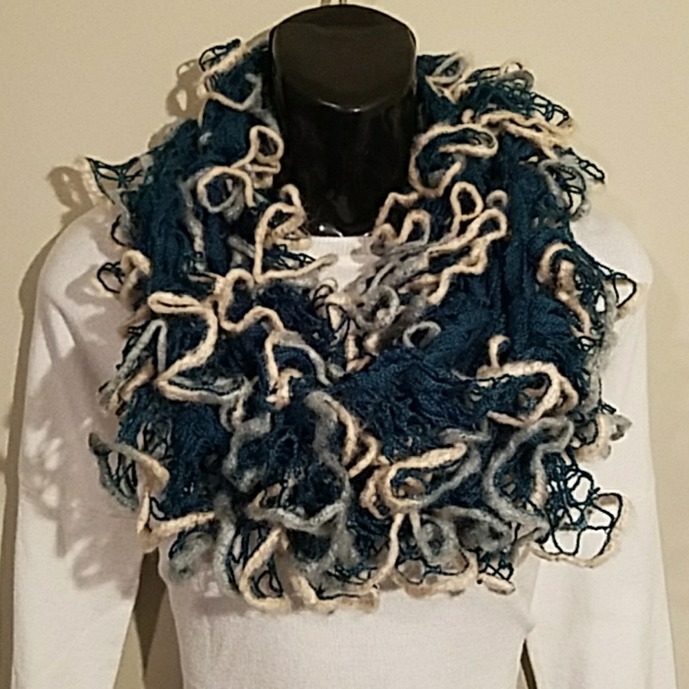 New Sashay Infinity Scarf- Green and Ivory