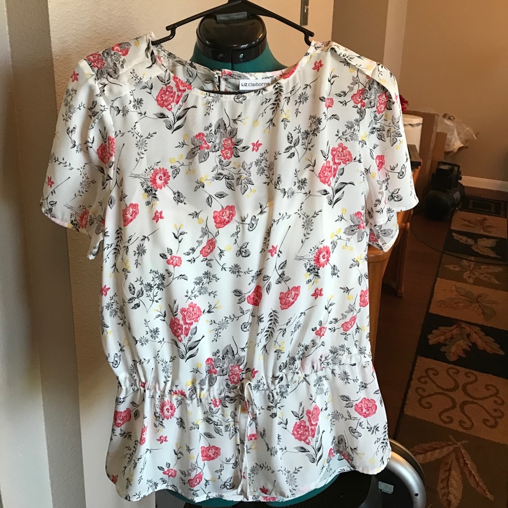 Liz Claiborne White pullover blouse