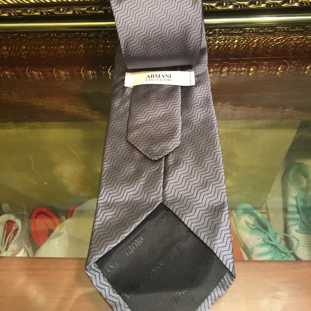 ARMANI COLLEZIONI TIE MADE IN ITALY 100% SILK