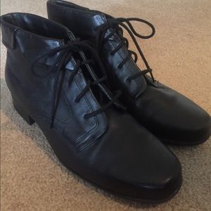 St. Johns Bay Black Ankle Boots