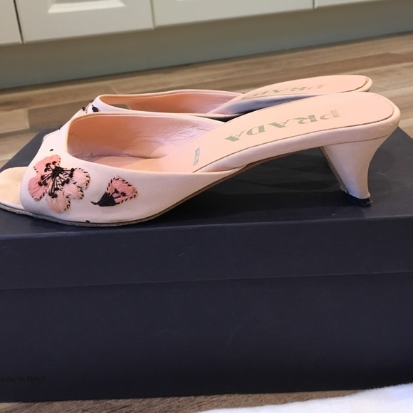 Prada blush color slip on mules - Picture 2 of 5