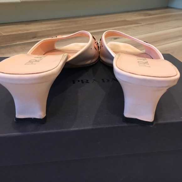 Prada blush color slip on mules - Picture 3 of 5