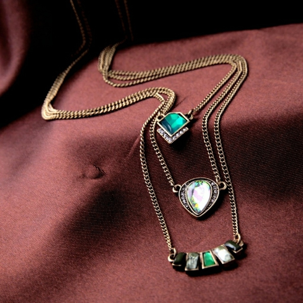 5 for $25 Set of 3 Green Crystal Necklaces - Picture 4 of 7