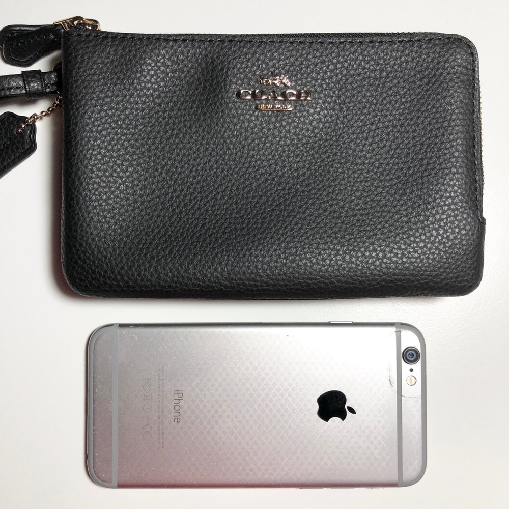 🔥PRICE DROP🔥Coach double wristlet. Fits iPhone
