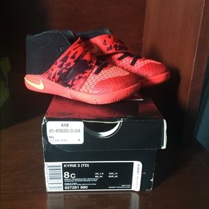 Kyrie 2 (TD) Nike toddler sneakers 8c