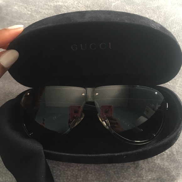 GUCCI SUNGLASSES IN GREAT CONDITION! - Picture 1 of 4
