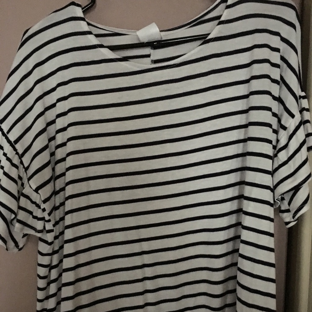 Agnes and Dora Frill Sleeve Shirt