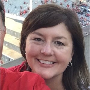 Meet your Posher, Leslie