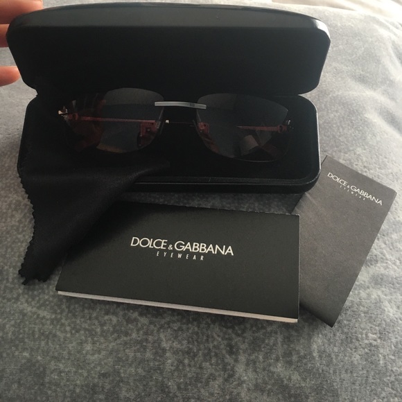 DOLCE & GABBANA SUNGLASSES IN VERY GOOD CONDITION! - Picture 1 of 6