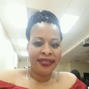 Meet your Posher, Esther