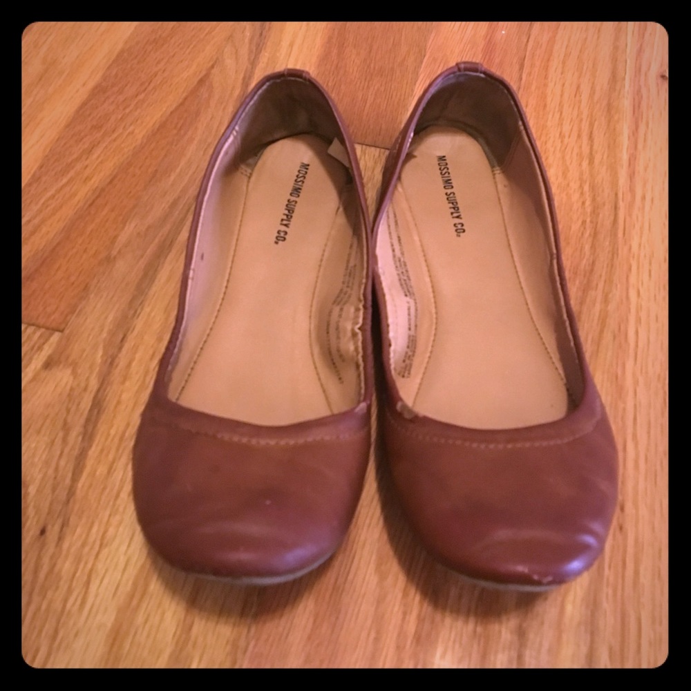 Pre-owned mossimo ballet flats
