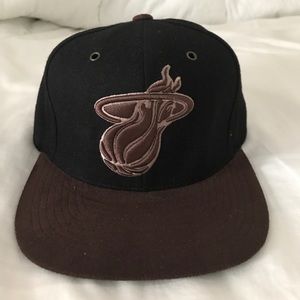 Miami Heat Mitchell & Ness Strapback Hat