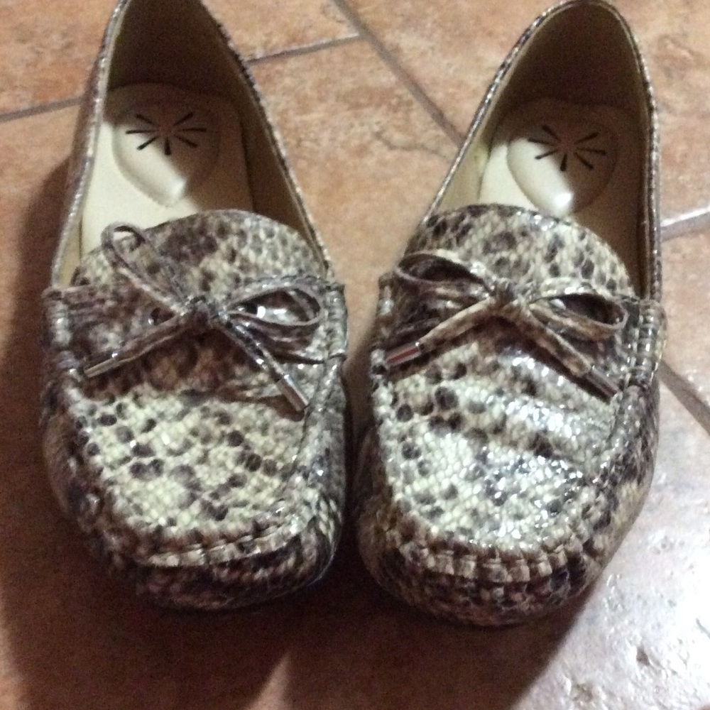 Isaac Mizrahi Snake Moccasins 7.5 M