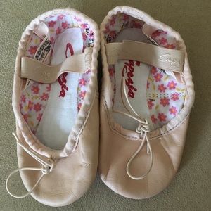 Toddler size 8 ballet slippers
