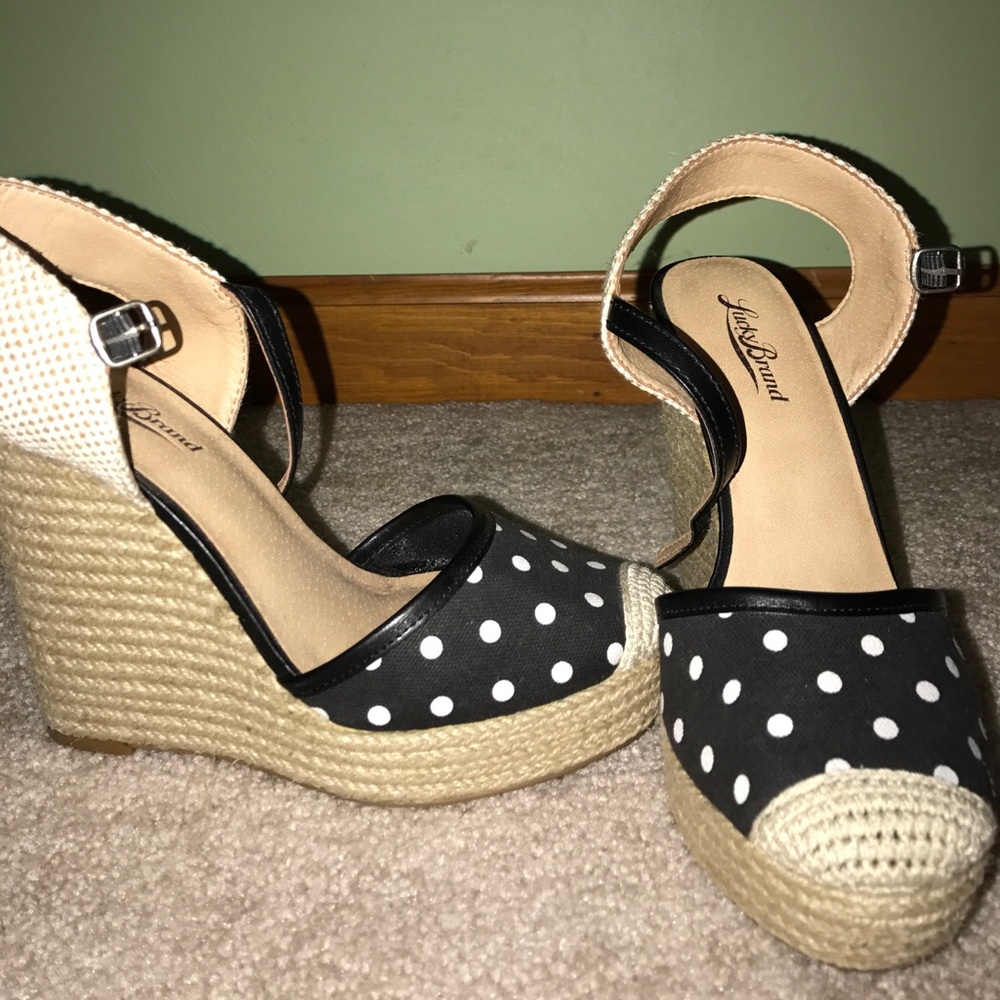 Lucky wedges