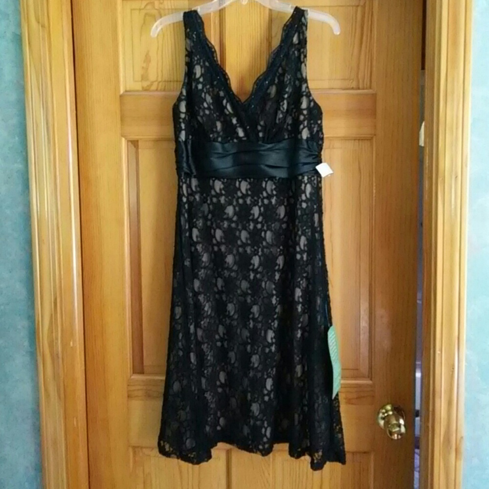 Black lace dress