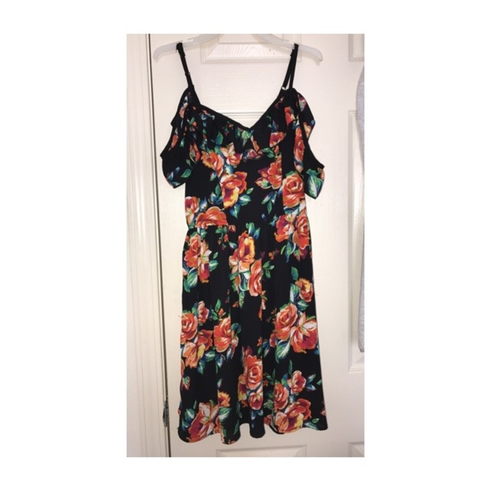 Dress - Picture 2 of 2