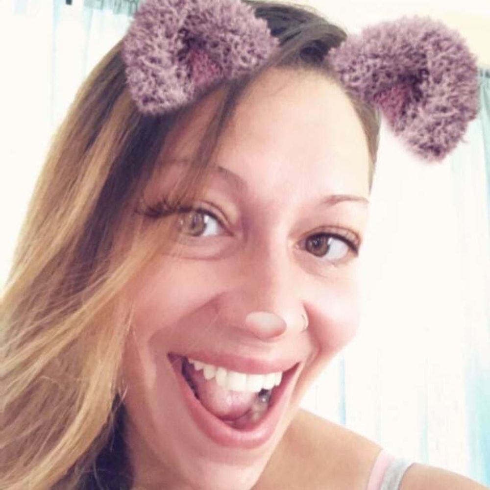 Meet your Posher, April gutierrez