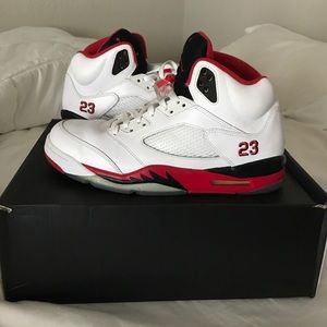 Air Jordan 5 Retro