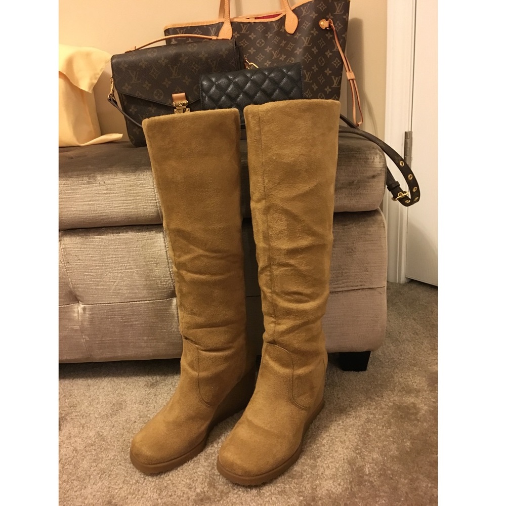 Wedged Boots 6.5